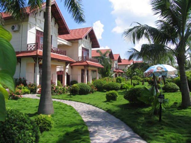 Holiday Villa Resort